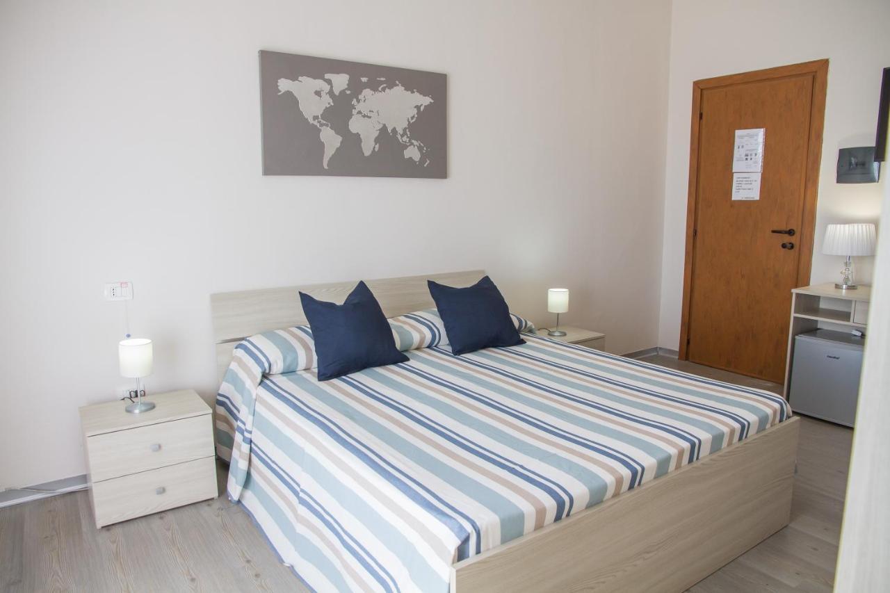 Bluriva Hotel Cirò Marina Екстериор снимка