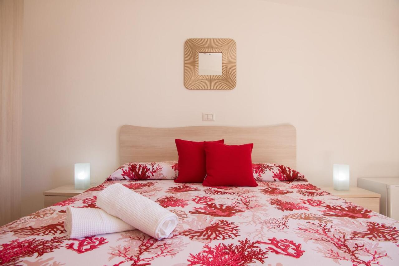 Bluriva Hotel Cirò Marina Екстериор снимка