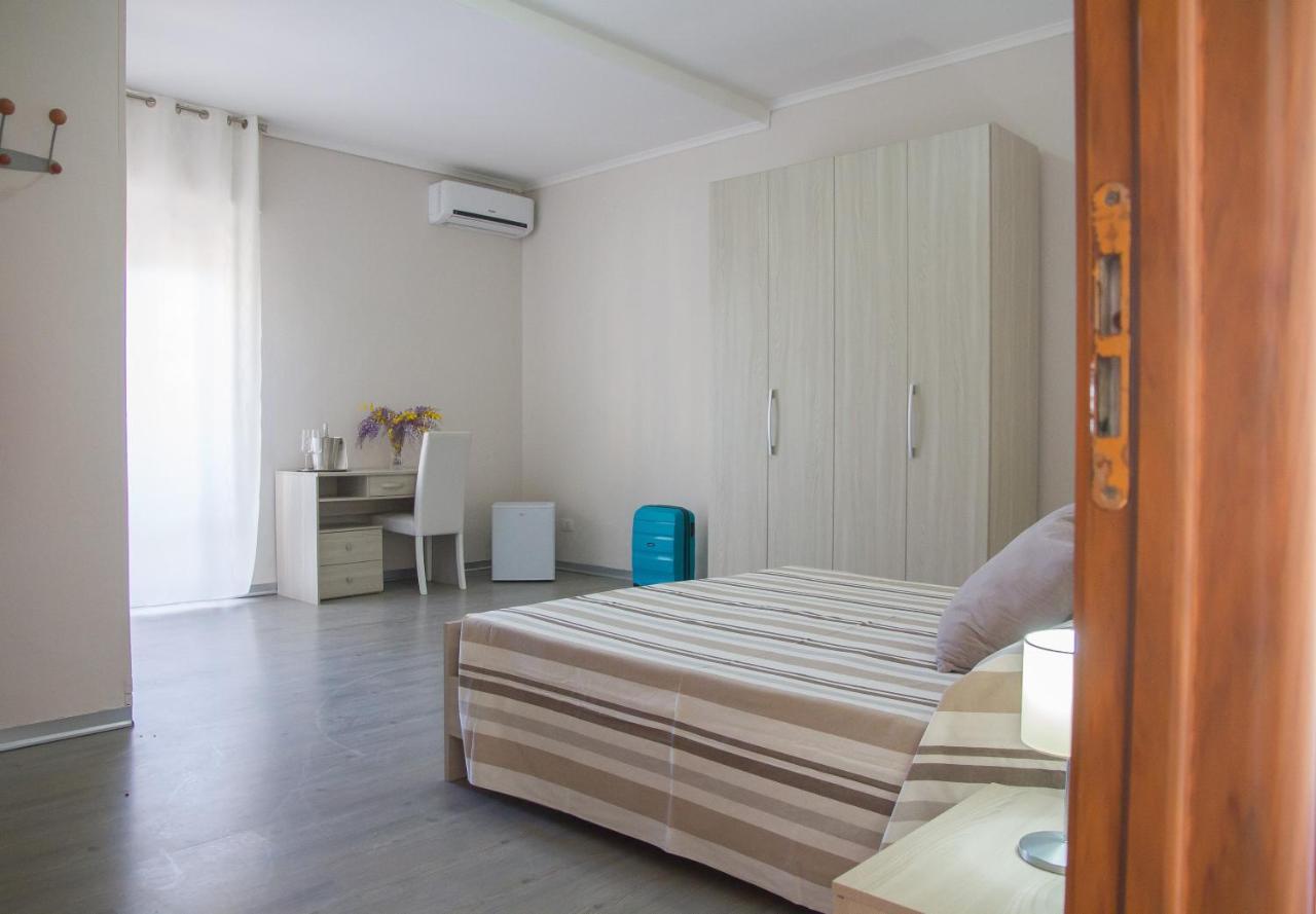 Bluriva Hotel Cirò Marina Екстериор снимка