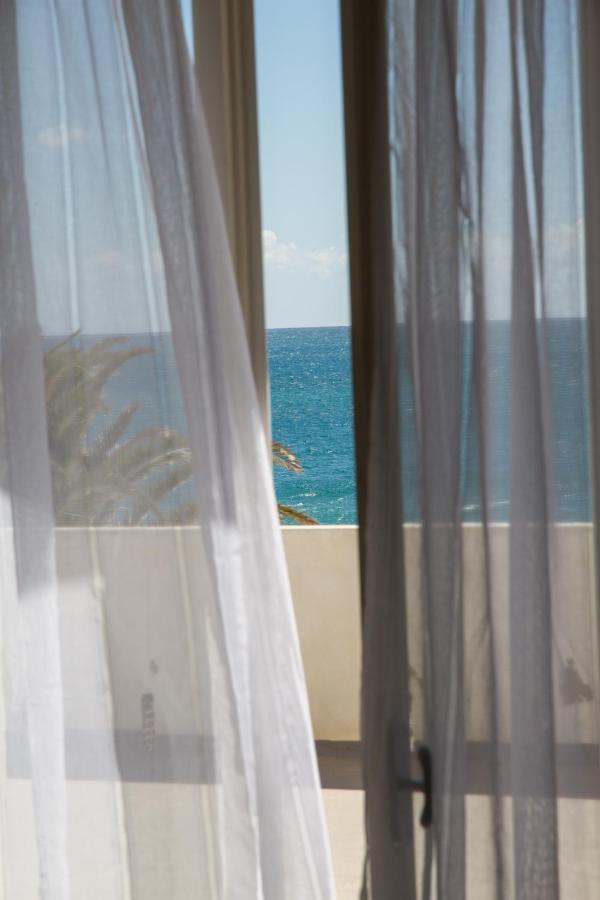 Bluriva Hotel Cirò Marina Екстериор снимка