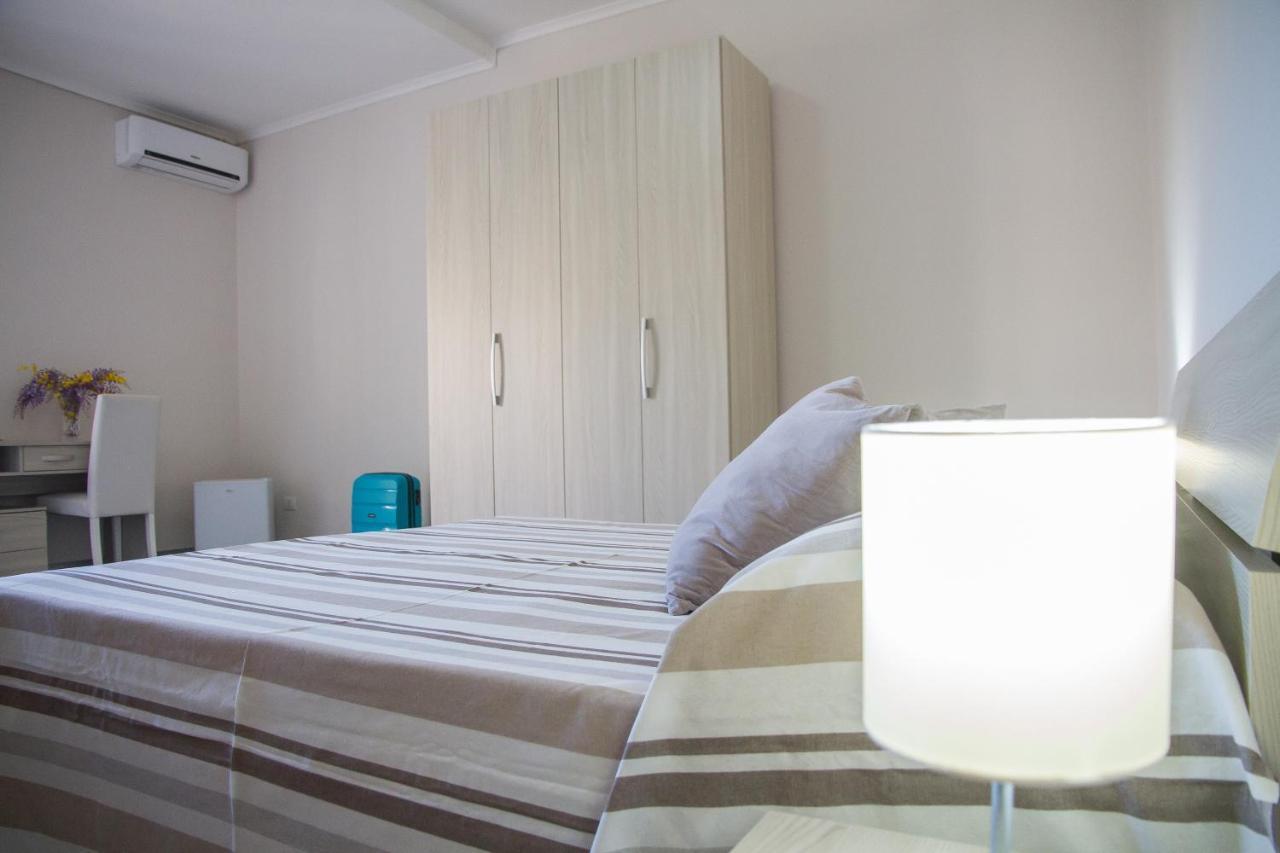Bluriva Hotel Cirò Marina Екстериор снимка