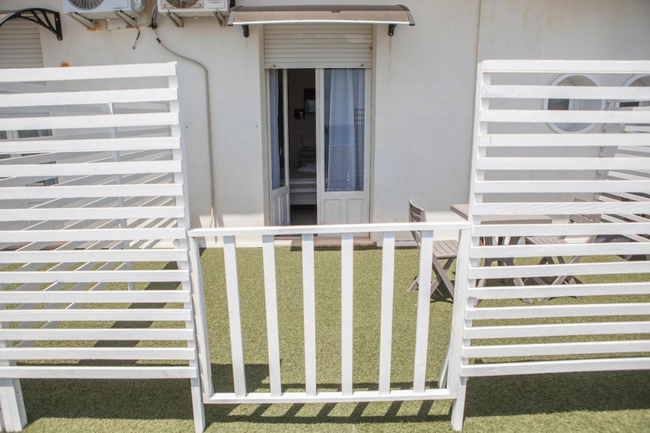 Bluriva Hotel Cirò Marina Екстериор снимка