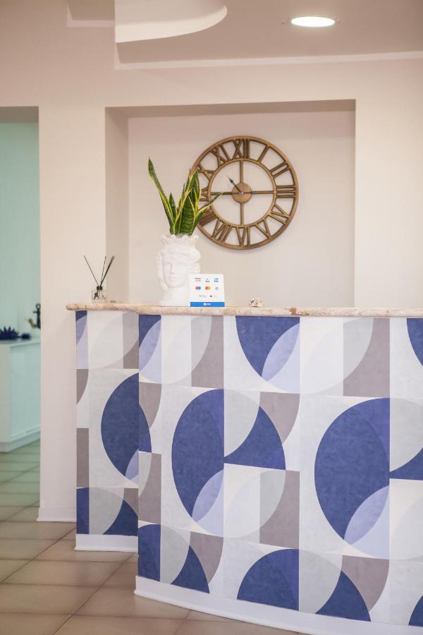 Bluriva Hotel Cirò Marina Екстериор снимка